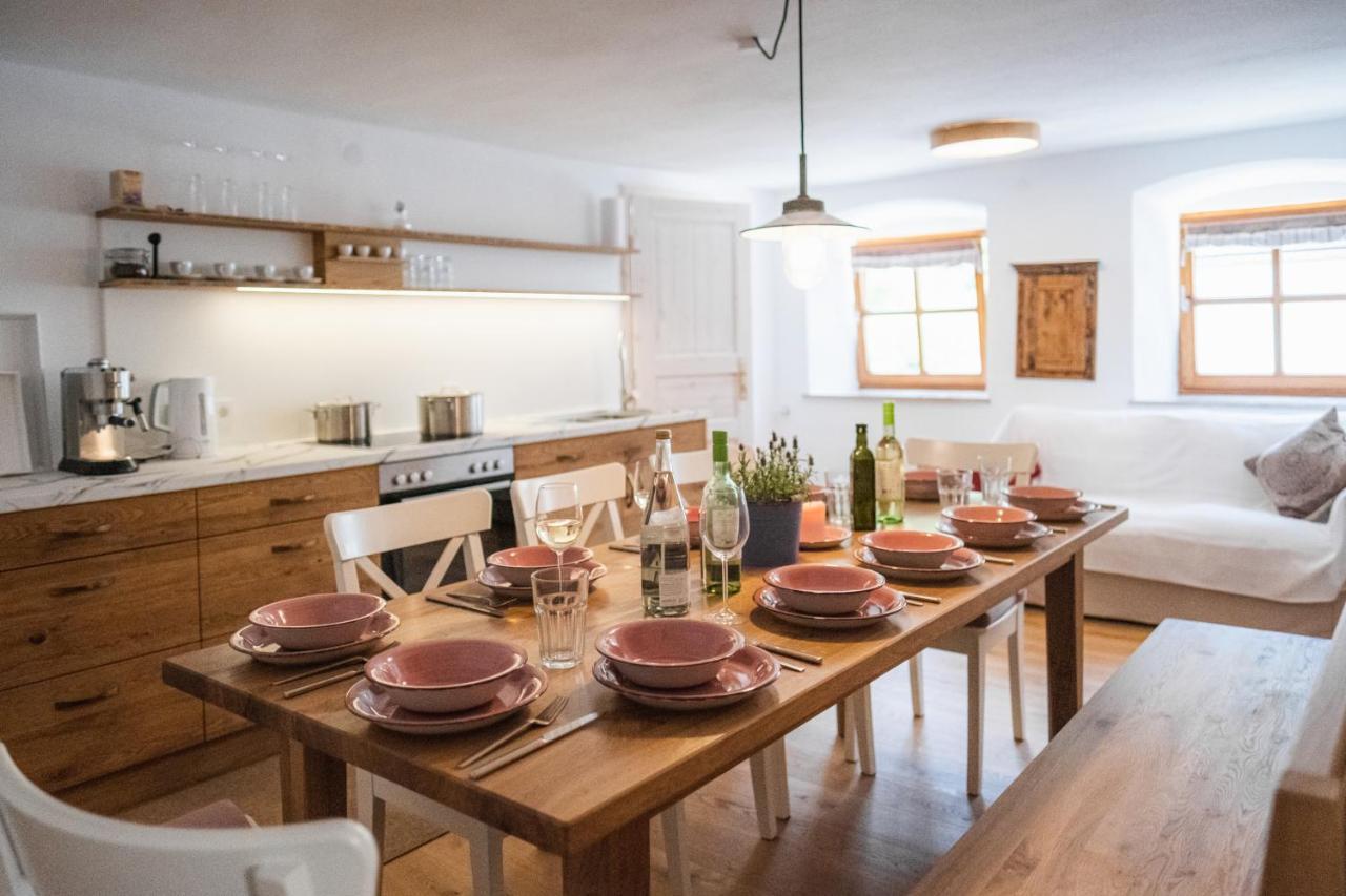 Gehobenes Ambiente In Historischer Wohnung 발팅 외부 사진