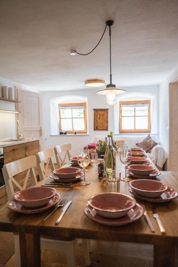 Gehobenes Ambiente In Historischer Wohnung 발팅 외부 사진